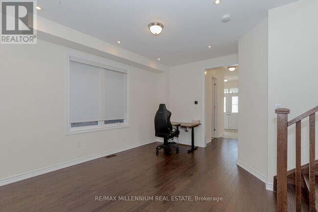 Building Photo - 639 Bearberry Pl