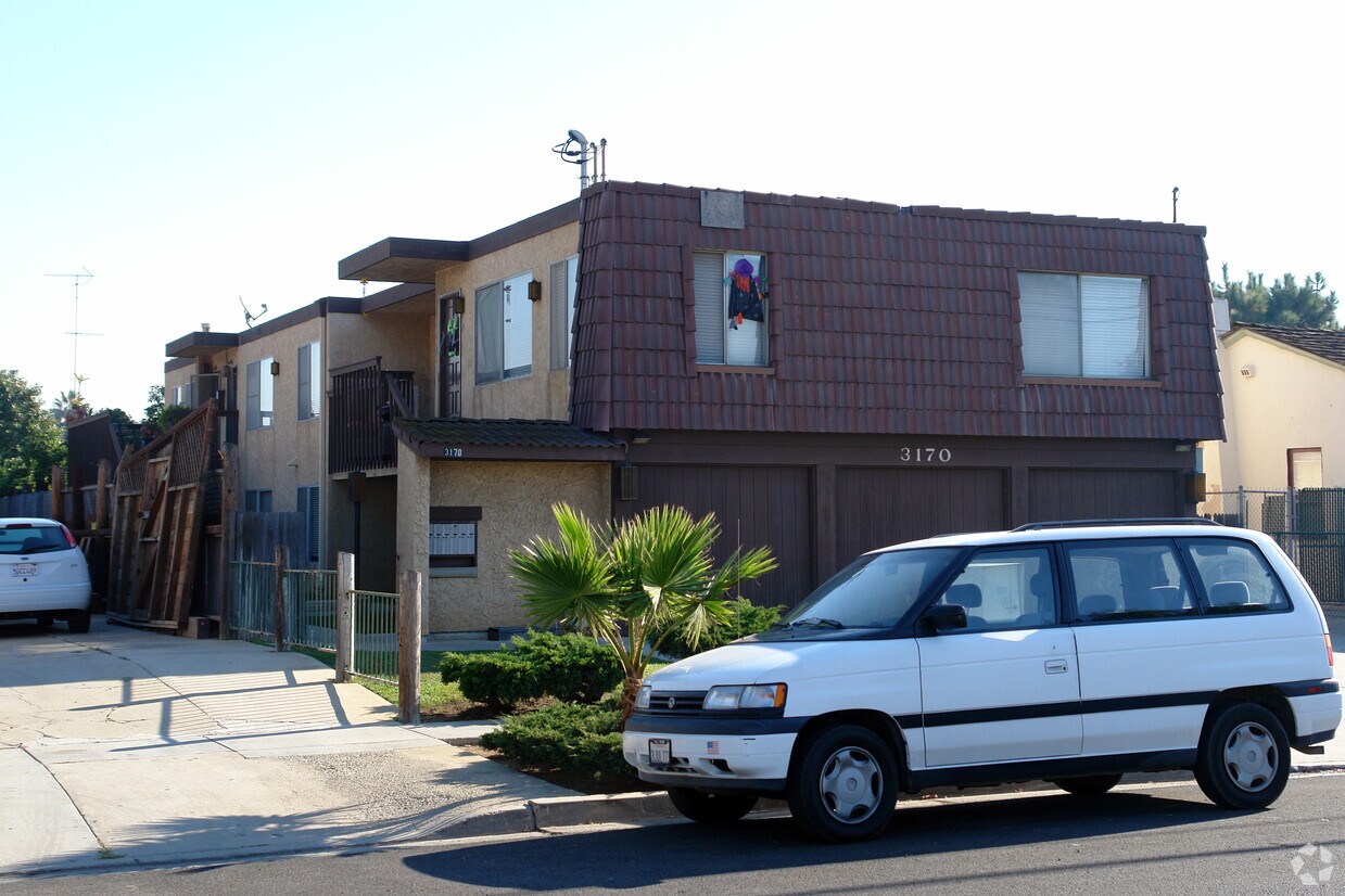 Building Photo - 3170 Roosevelt St