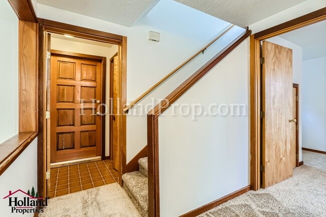 Building Photo - Spacious 1-Bedroom Plus Bonus Room in Forest Grove! BEST PRICE $1,650!!!