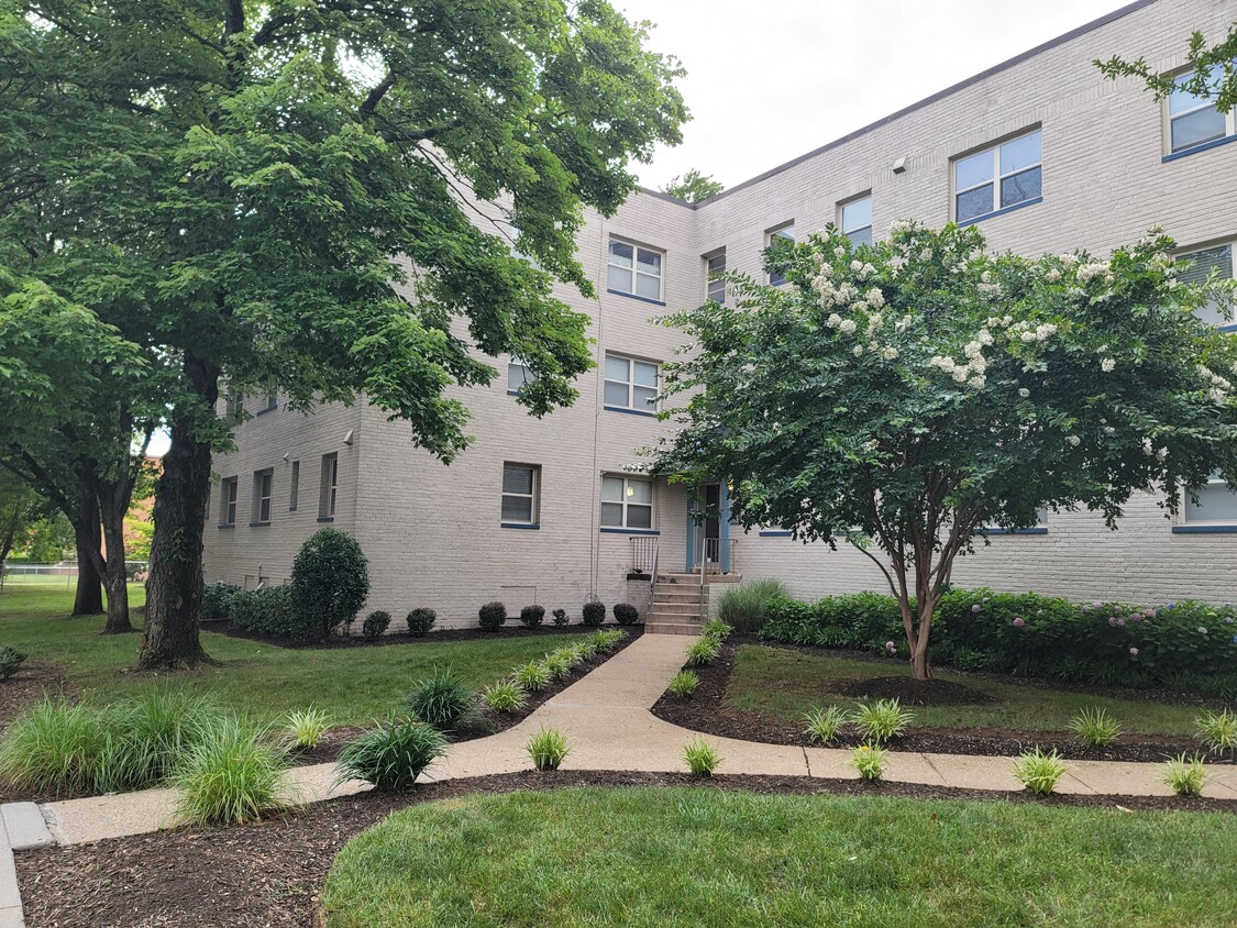 Primary Photo - 1110 Savannah St SE