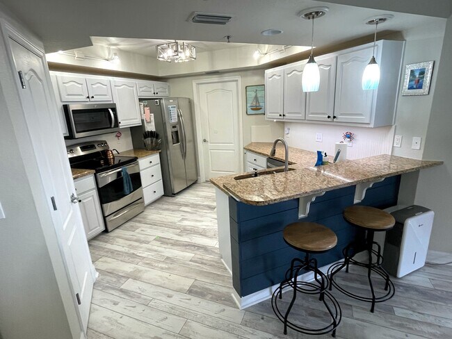 Building Photo - 5300 S Atlantic Ave