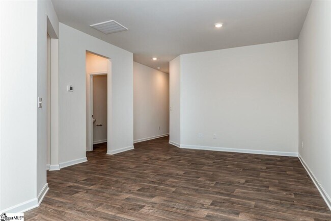 Building Photo - 216 Southridge Ct