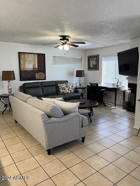 Building Photo - 4850 E Desert Cove Ave