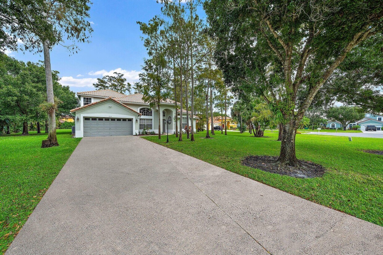 Foto principal - 4304 Hunting Trail