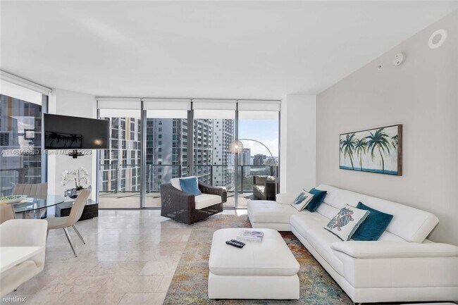 Building Photo - 2 br, 2.5 bath Condo - 68 SE 6th St Apt 1611