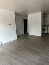 Building Photo - 363 Hawthorne Cir