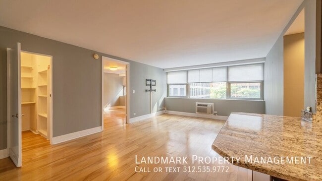 Foto del edificio - 253 E Delaware Pl