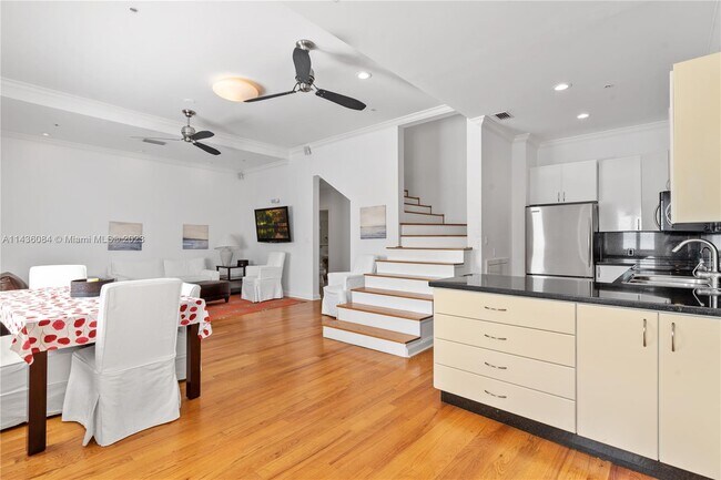 Building Photo - 361 Collins Ave