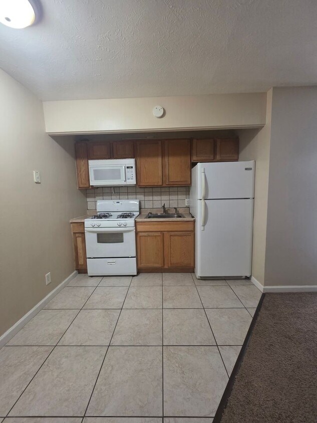 Building Photo - 612 N 46th St