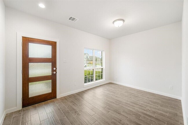 Foto del edificio - 770 Dewberry Rd