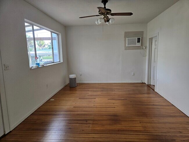 Foto del edificio - 940 Bay St NE