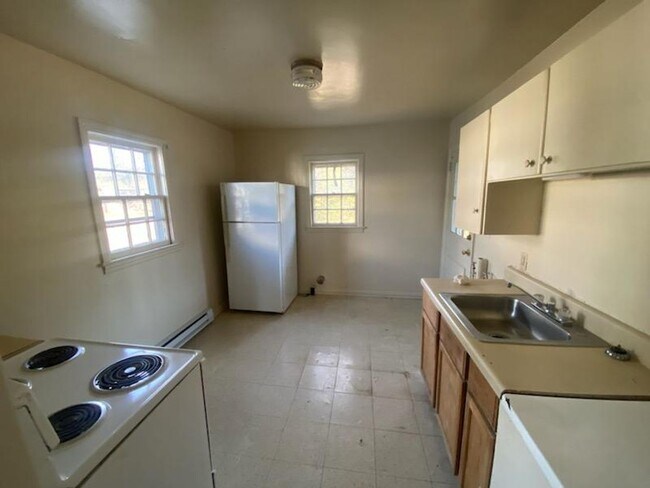 Building Photo - 4406 Trinity Ave