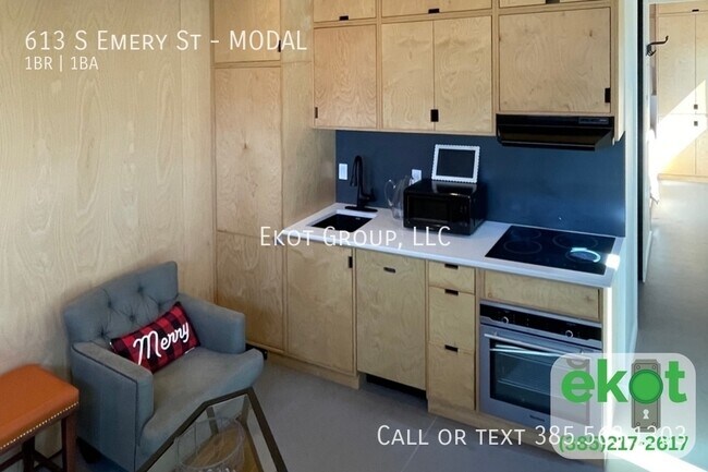 Foto del edificio - 613 Emery St W