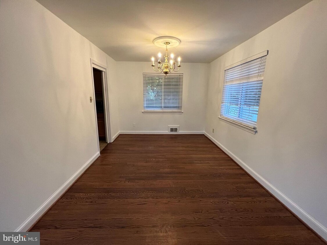 5305 Yorktown Blvd, Arlington, VA 22207 House Rental in Arlington, VA