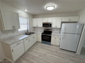 Building Photo - 3085 Barrett Ave