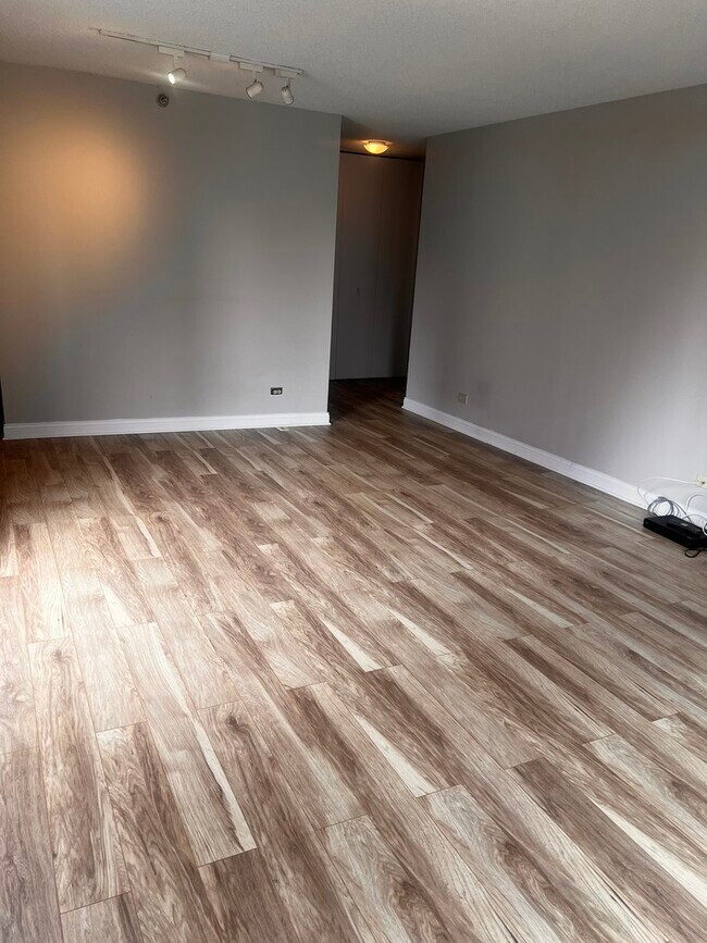 Foto del edificio - 200 N Dearborn St