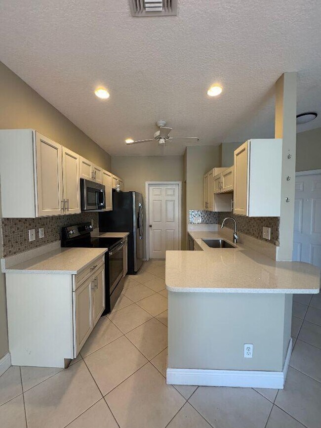 Foto del edificio - 7890 Sienna Springs Dr