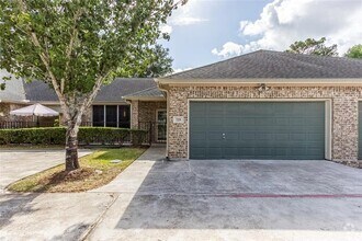 Building Photo - 725 Cedarwood Dr