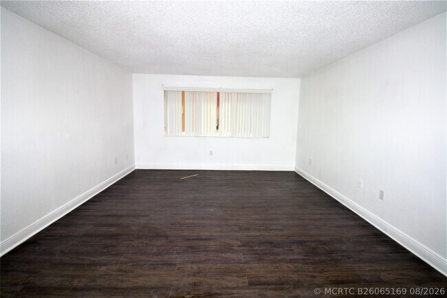 Foto del edificio - 7000 NW 186th St