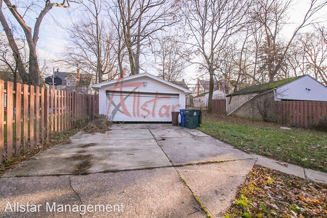 Building Photo - 4 br, 2.5 bath House - 1665 Cumberland Road