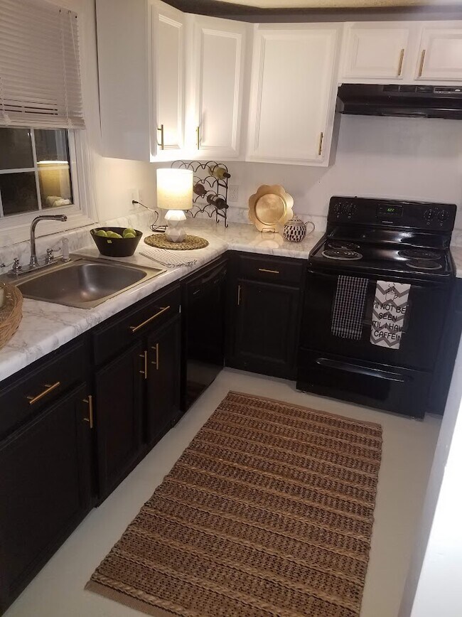 Foto del edificio - 2827 Brunswick Dr