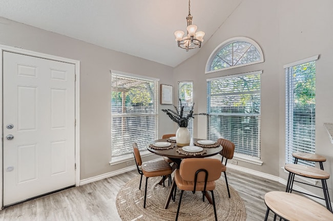 Building Photo - 8403 Mt Shasta Cove