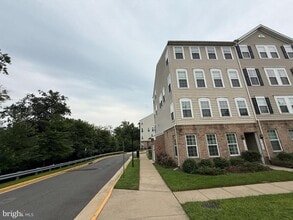 Building Photo - 14752 Malloy Ct