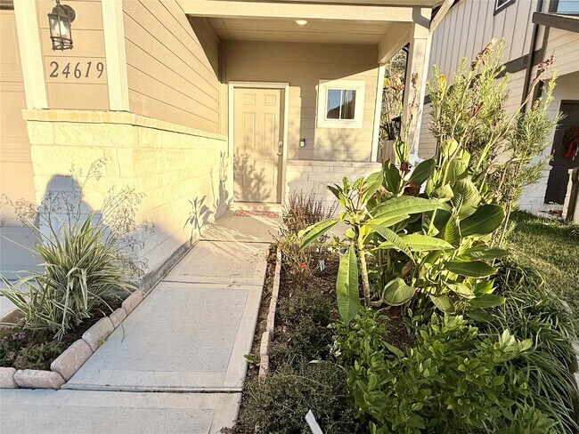 Foto del edificio - 24619 Applewood Crst Ln