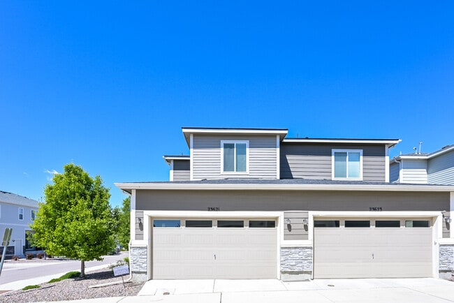 Building Photo - 23621 E 5th Dr