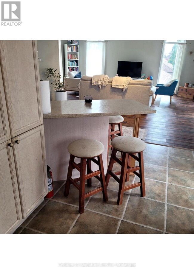 Building Photo - 630 Drury Ln