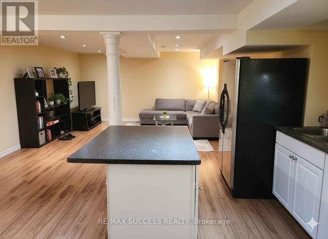 Building Photo - 5854 Delle Donne Dr