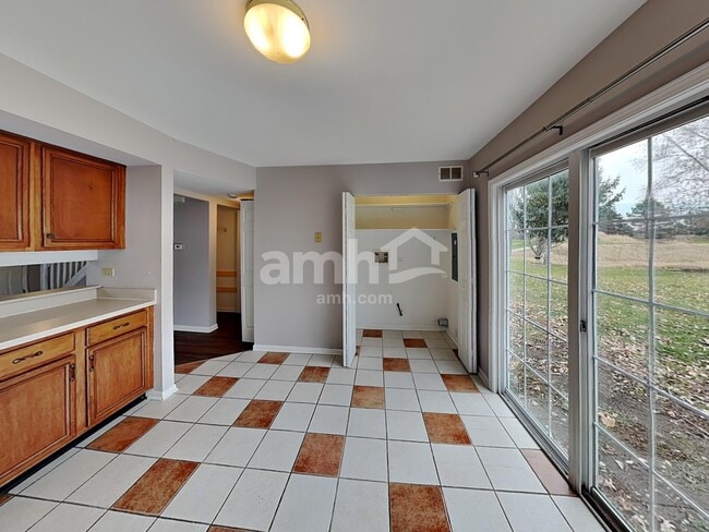 Foto del edificio - 2402 Wild Cherry Ct