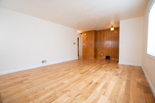 Foto del edificio - 9014 NE Schuyler St
