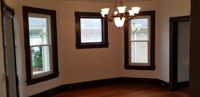 Foto del edificio - 371 Albemarle Ave SW