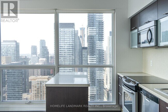 Photo du bâtiment - 386-4386 Yonge St
