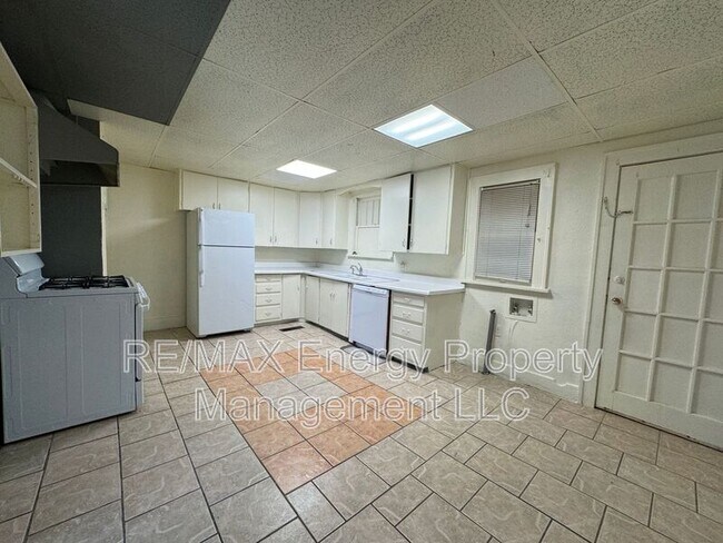 Foto del edificio - 1400 NW 22nd St