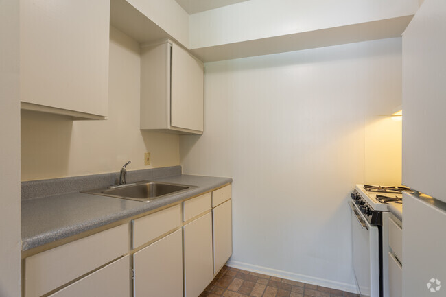 1BD 1BA 550 sq. ft. - Oakwood Park Apartments