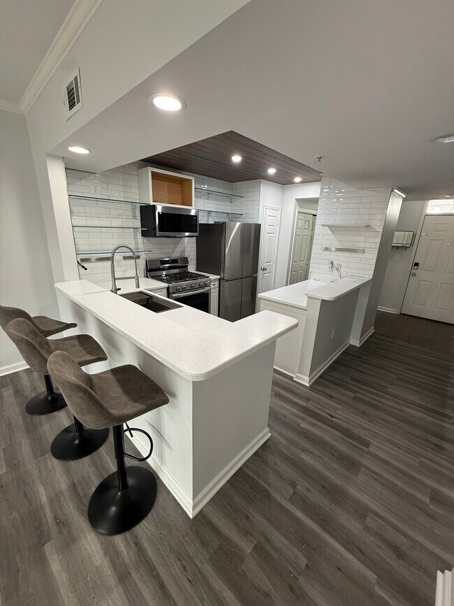 Foto del edificio - 405 W 7th St