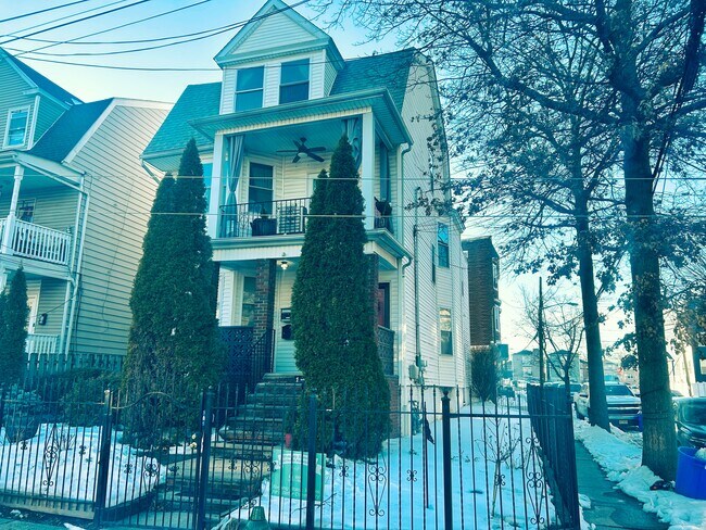 Foto del edificio - 1 Shanley Ave