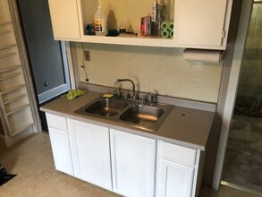 Building Photo - 419 Delaware Street