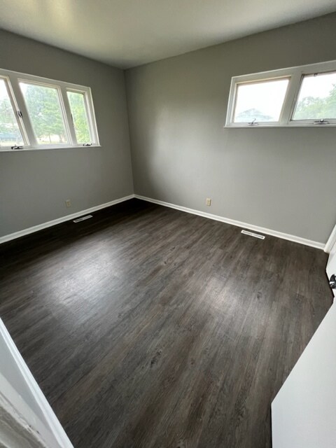 Foto del edificio - 661 Autumn Fields Ln