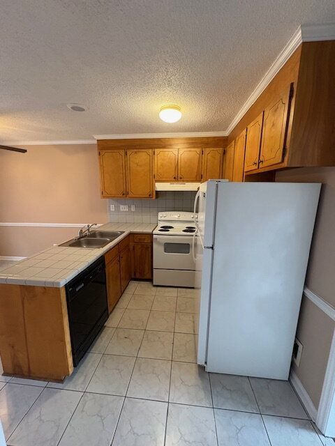 Foto del edificio - 3800 Sterling Pointe Dr