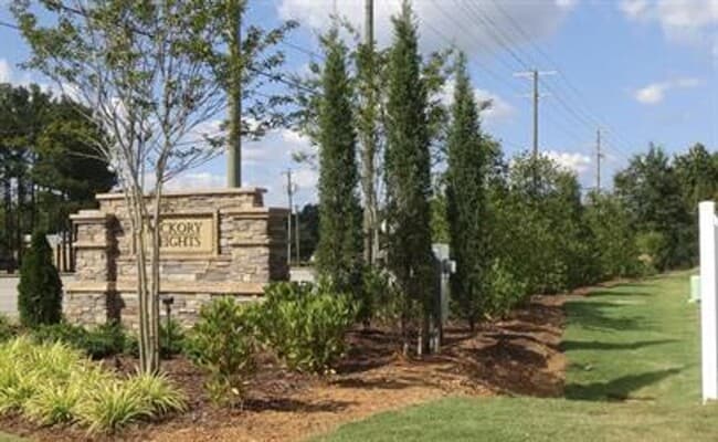 Foto del edificio - 100 Marston Ln
