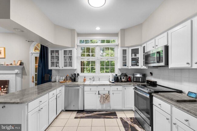 Foto del edificio - 10241 Aspen Willow Dr
