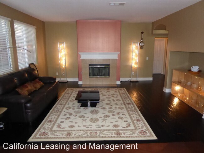 Foto del edificio - 4 br, 2.5 bath House - 17889 Wren Drive