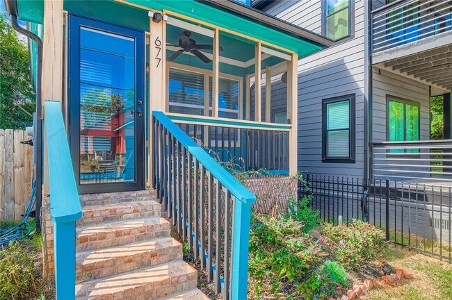 Foto del edificio - 677 Ira St SW