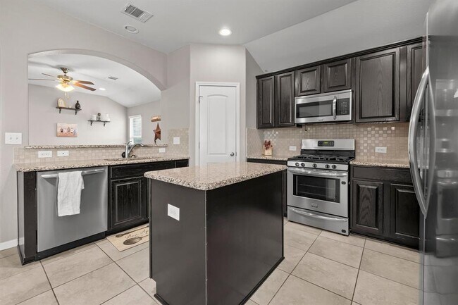 Foto del edificio - 108 Cypress Bend Ct