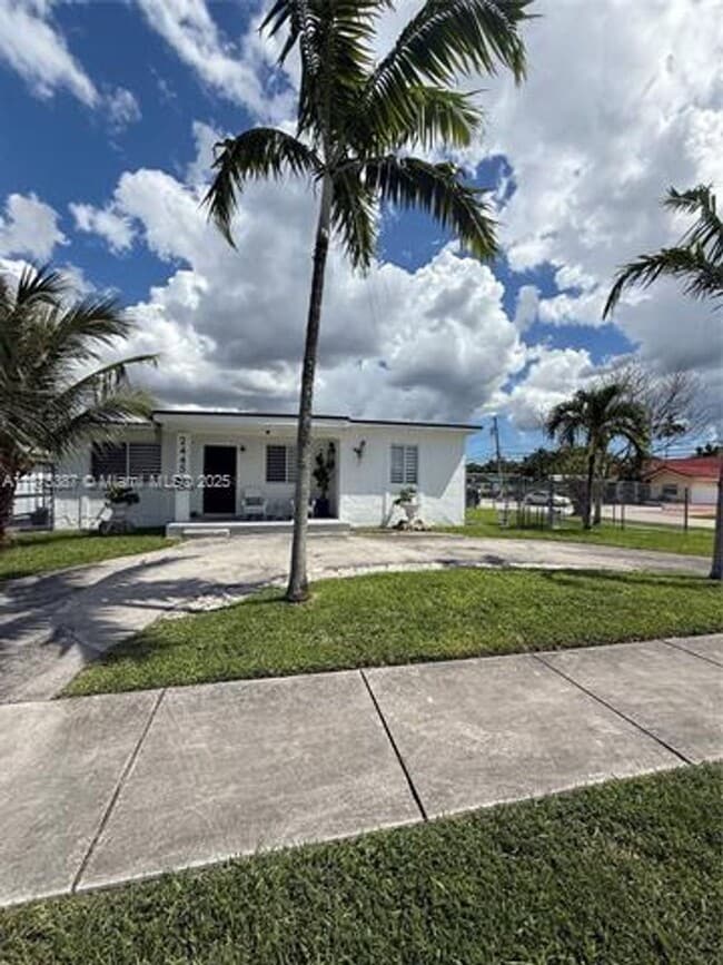 Building Photo - 2445 SW 90th Ave