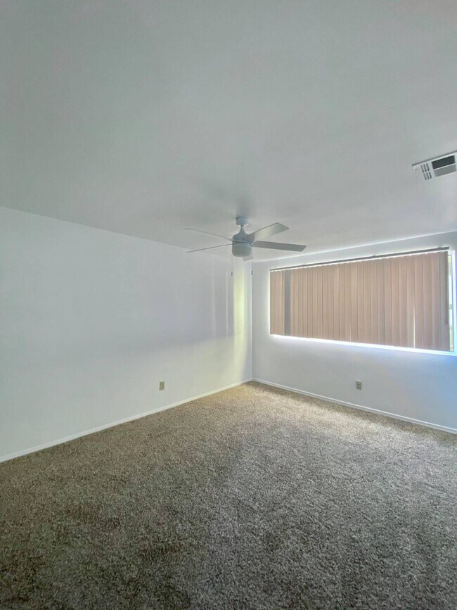 Foto del edificio - 820 W 14th St