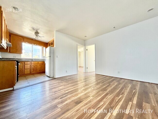 Foto del edificio - 4033 Sunset Blvd